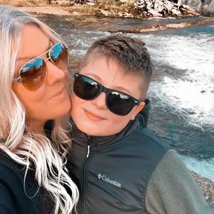 Meet your Posher, Angela